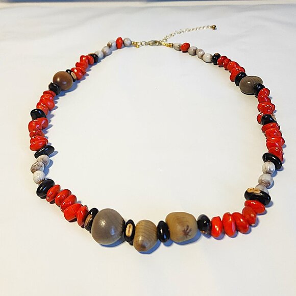 Vintage seed bean necklace - Picture 2 of 8